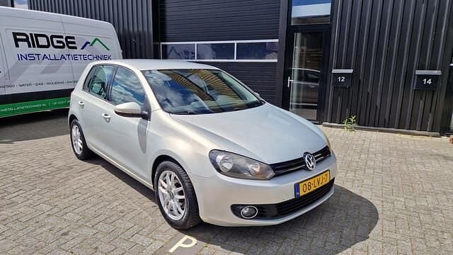 Grijs Gebruikt 2010 VW Golf VI Hatchback | € 2.999 (Goede deal) - Afbeelding 1/4