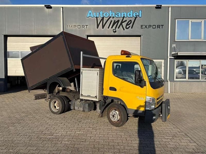 Geel Gebruikt 2010 Mitsubishi Canter Van | € 8.950 (Eerlijke prijs) - Afbeelding 1/4