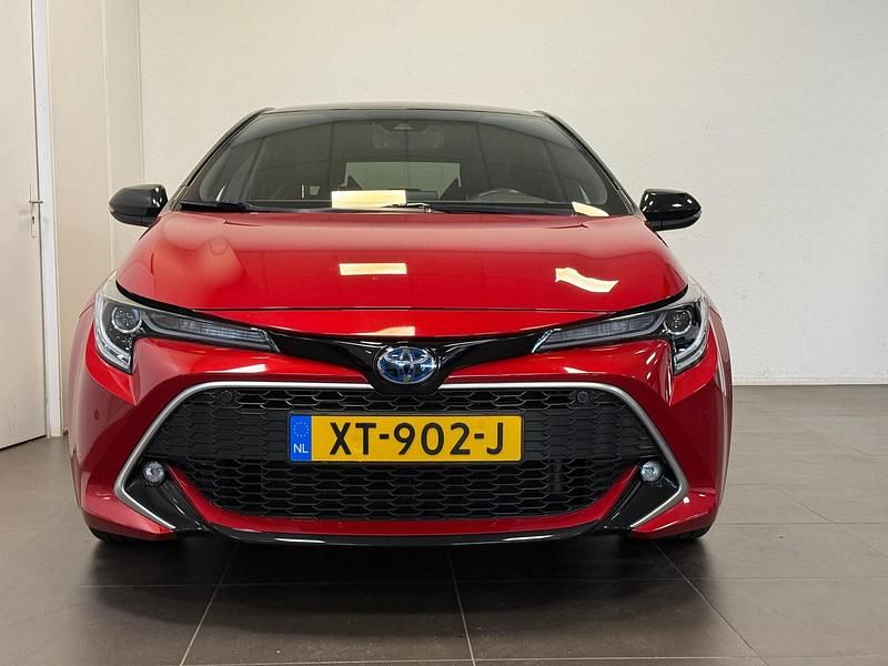 Occasion Toyota Corolla Executive 98 PK (72 kW) 2019 Rood Hatchback
