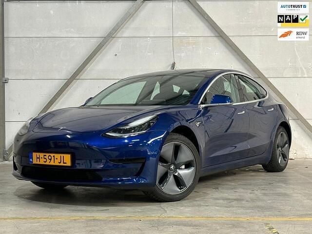 Blauw Gebruikt 2020 Tesla Model 3 Standard Range Sedan | € 16.995 (Goede deal) - Afbeelding 1/4