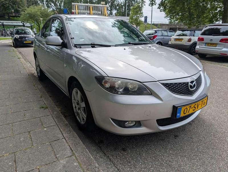 Zilver Gebruikt 2006 Mazda 3 Sportive Sedan | € 2.900 (Goede deal) - Afbeelding 1/4