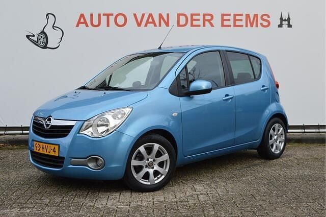 Blauw (metallic) Gebruikt 2009 Opel Agila Enjoy Hatchback | € 2.390 (Goede deal) - Afbeelding 1/4