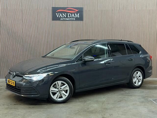 Grijs Gebruikt 2022 VW Golf VIII Business Stationwagen | € 21.400 (Goede deal) - Afbeelding 1/4