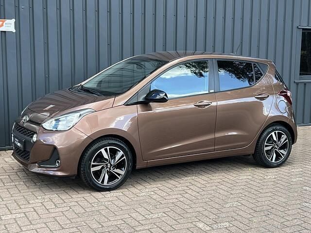 Bruin Gebruikt 2019 Hyundai i10 YES! Hatchback | € 9.395 - Afbeelding 1/4