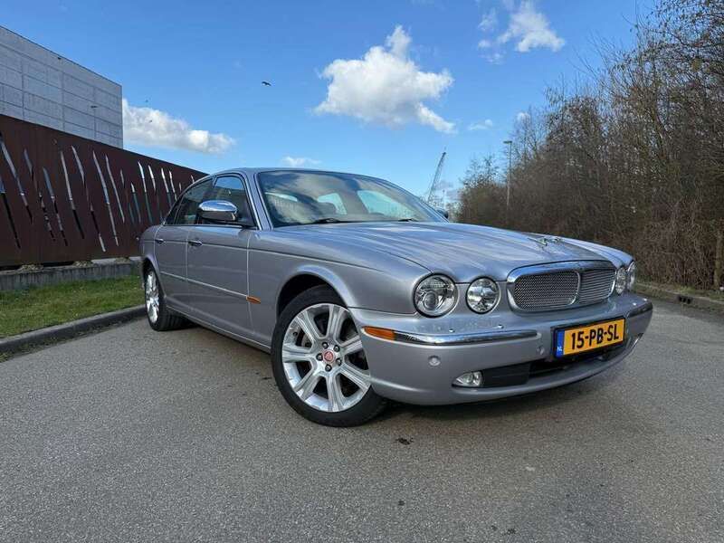 Grijs Gebruikt 2004 Jaguar XJ6 Sedan | € 11.500 - Afbeelding 1/4