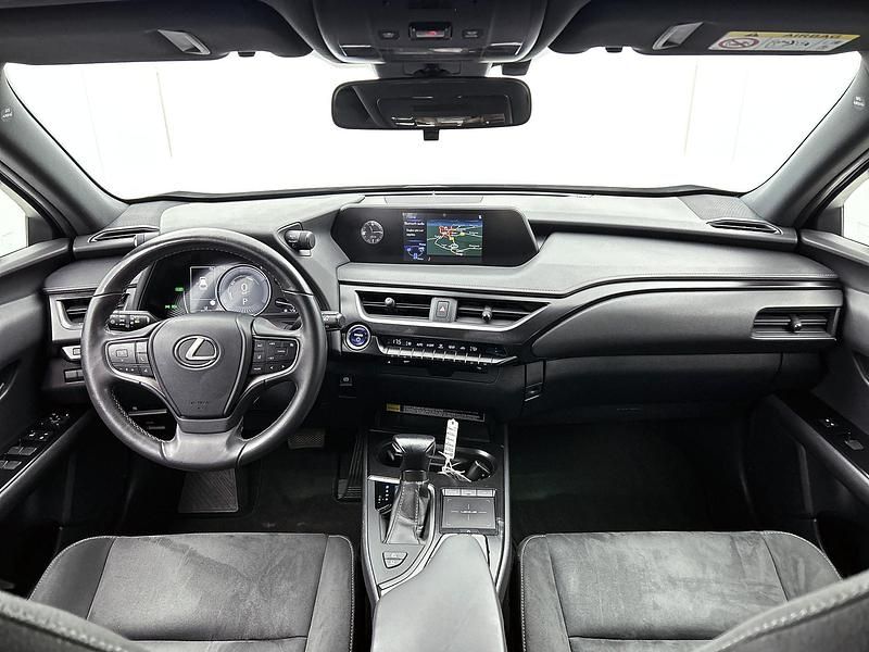Occasion Lexus UX Executive Line 184 PK (135 kW) 2021 Grijs SUV
