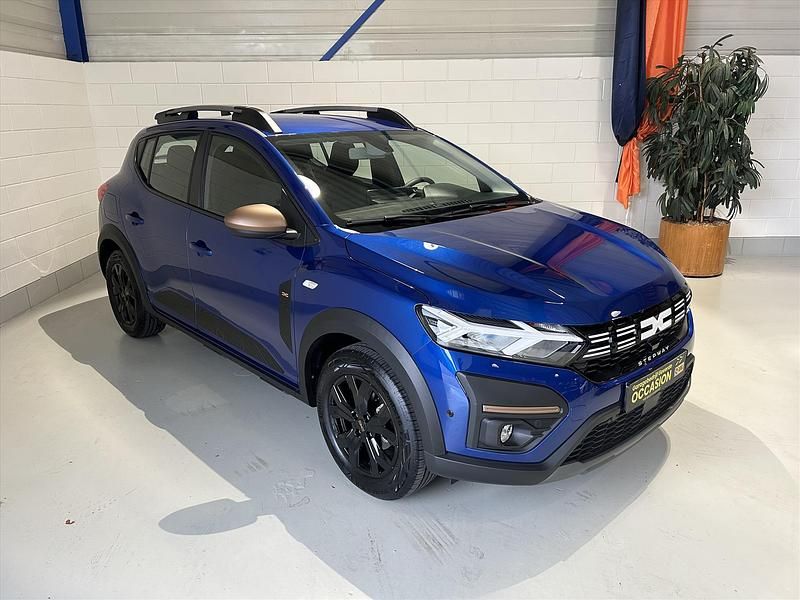 Blauw Gebruikt 2024 Dacia Sandero Hatchback | € 21.450 (Eerlijke prijs) - Afbeelding 1/4