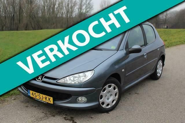 Grijs Gebruikt 2006 Peugeot 206 Hatchback | € 1.995 - Afbeelding 1/4