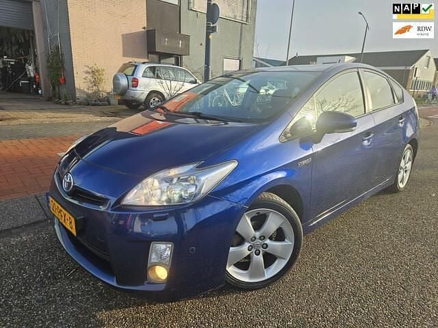 Blauw (metallic) Gebruikt 2011 Toyota Prius Business Edition Hatchback | € 3.999 (Eerlijke prijs) - Afbeelding 1/4