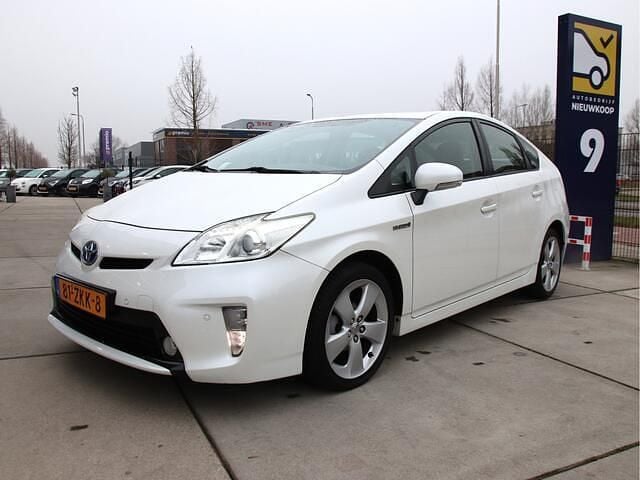 Wit Occasion 2013 Toyota Prius Business Edition Hatchback | € 9.949 (Eerlijke prijs) - Afbeelding 1/4