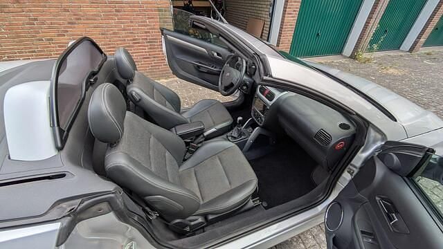 Occasion Opel Tigra 125 PK (91 kW) 2006 Grijs Cabriolet