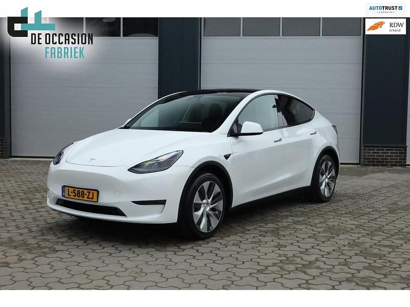 Wit (metallic) Occasion 2021 Tesla Model Y Long Range AWD SUV | € 31.440 (Eerlijke prijs) - Afbeelding 1/4