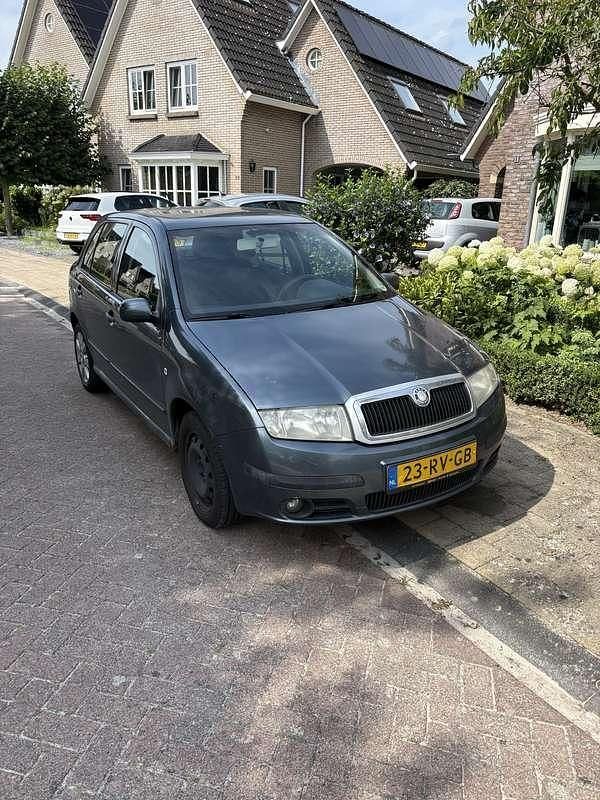 Gebruikt 2005 Skoda Fabia Elegance Sedan | € 500 (Super prijs) - Afbeelding 1/4