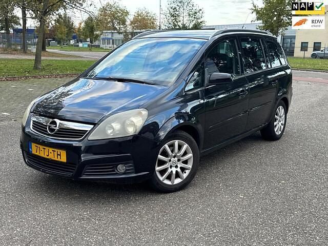Zwart Gebruikt 2006 Opel Zafira Executive MPV | € 1.750 (Goede deal) - Afbeelding 1/4