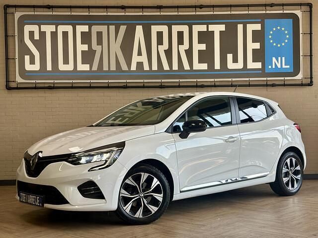 Wit Gebruikt 2022 Renault Clio V Techno Hatchback | € 14.650 (Eerlijke prijs) - Afbeelding 1/4