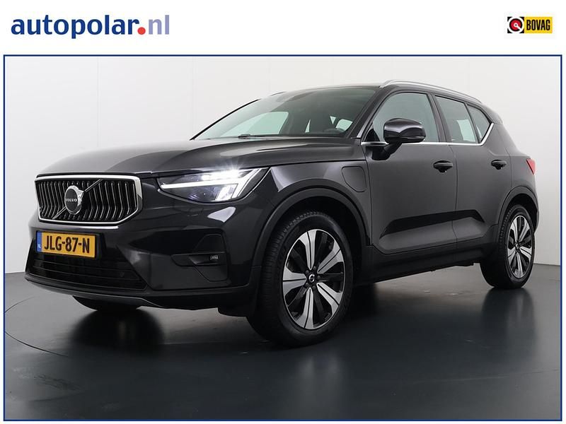 Zwart Gebruikt 2023 Volvo XC40 Ultimate SUV | € 39.450 (Eerlijke prijs) - Afbeelding 1/4