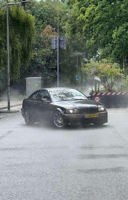 Zwart Gebruikt 2000 BMW 325 Coupé | € 7.250 (Iets duurder) - Afbeelding 1/4
