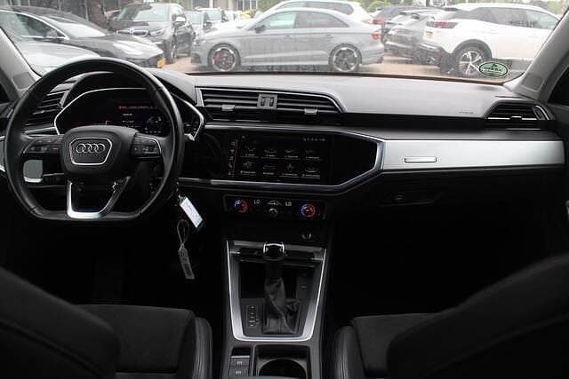 Zwart, metallic lak Gebruikt 2021 Audi Q3 S-Line SUV | € 32.950 (Goede deal) - Afbeelding 1/4