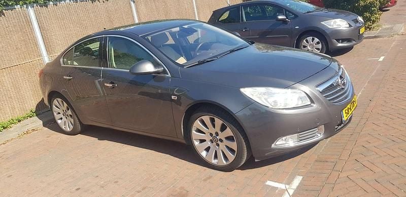 Occasion Opel Insignia 179 PK (131 kW) 2010 Grijs Sedan