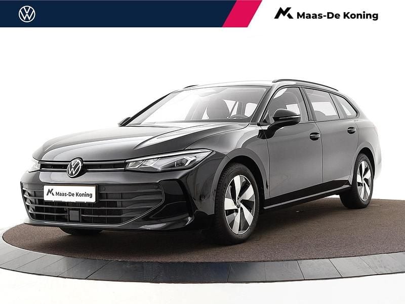 Zwart Occasion 2024 VW Passat Stationwagen | € 30.940 (Goede deal) - Afbeelding 1/3