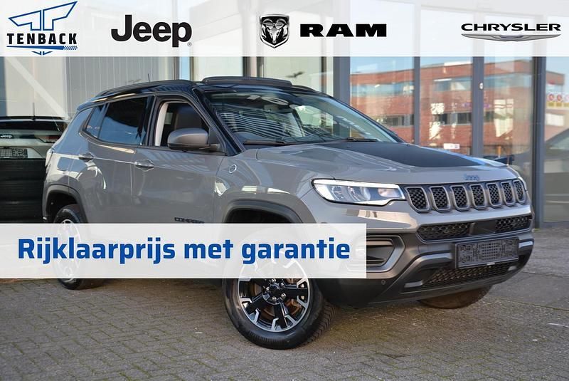 Grijs Gebruikt 2022 Jeep Compass Trailhawk SUV | € 33.500 (Duur) - Afbeelding 1/4