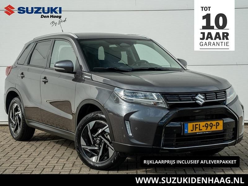 Grijs Gebruikt 2024 Suzuki Vitara Style SUV | € 29.950 (Eerlijke prijs) - Afbeelding 1/3