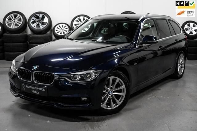 Blauw Gebruikt 2016 BMW 320 Luxury Line Stationwagen | € 9.950 (Iets duurder) - Afbeelding 1/4