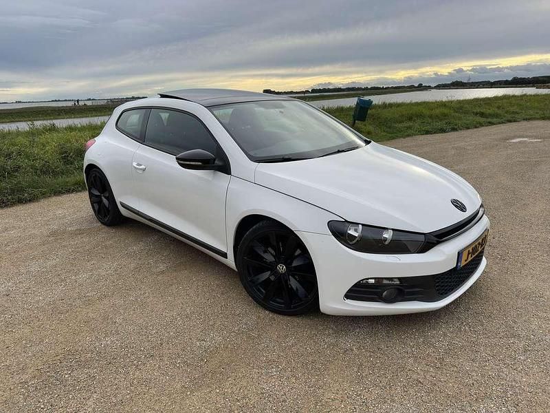 Wit Gebruikt 2011 VW Scirocco Edition Coupé | € 12.500 (Iets duurder) - Afbeelding 1/4