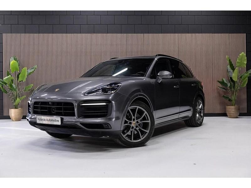 Grijs Gebruikt 2018 Porsche Cayenne Chrono SUV | € 67.950 - Afbeelding 1/4
