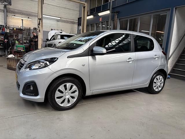 Occasion Peugeot 108 Active 72 PK (52 kW) 2021 Grijs Hatchback