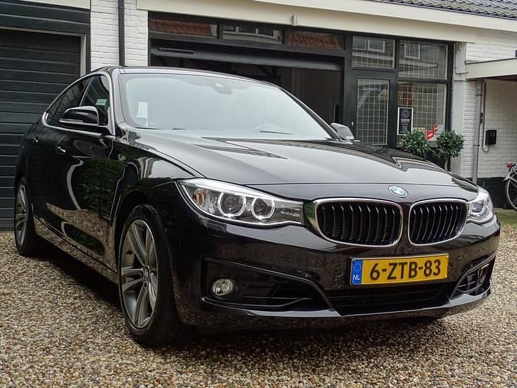Occasion BMW 320 Executive 184 PK (135 kW) 2015 Zwart Hatchback