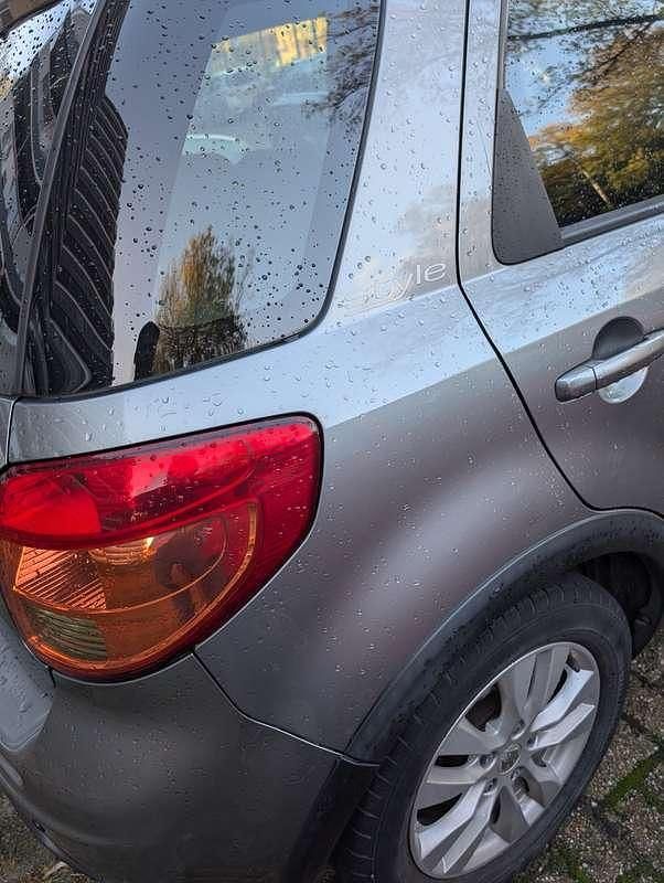 Zilver Gebruikt 2013 Suzuki SX4 Exclusive Hatchback | € 9.950 (Eerlijke prijs) - Afbeelding 1/4