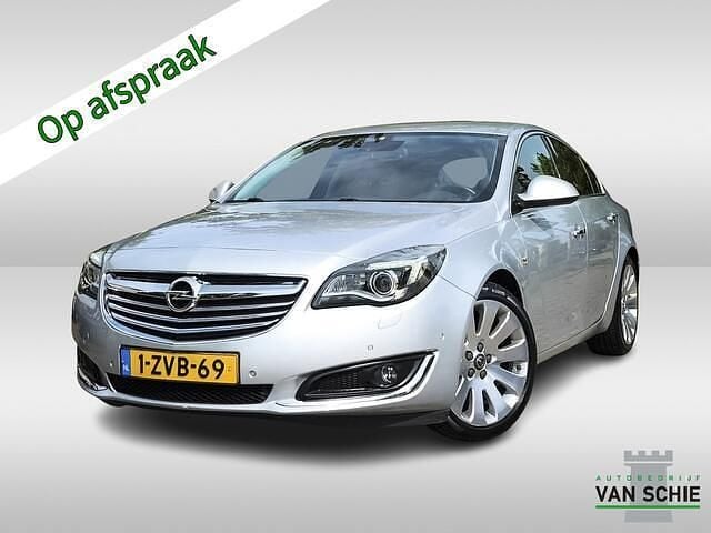 Grijs Gebruikt 2015 Opel Insignia Cosmo Hatchback | € 9.400 (Eerlijke prijs) - Afbeelding 1/3