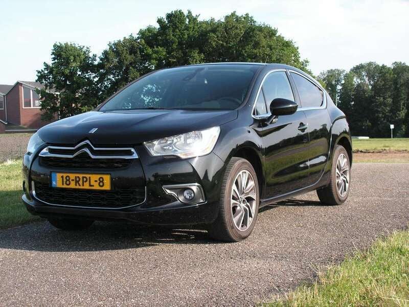 Zwart Gebruikt 2011 Citroën DS4 So Chic Hatchback | € 7.500 (Eerlijke prijs) - Afbeelding 1/4