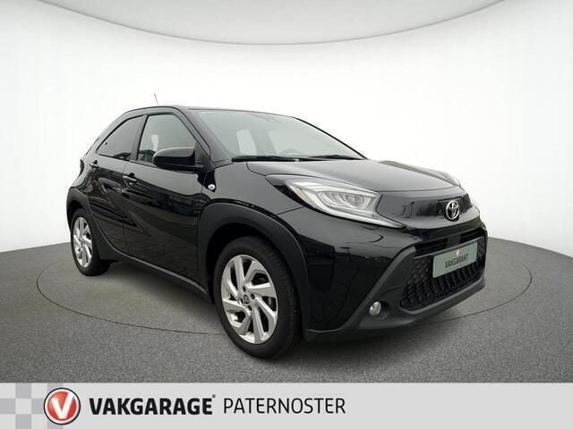 Zwart Gebruikt 2023 Toyota Aygo Hatchback | € 20.499 (Eerlijke prijs) - Afbeelding 1/4