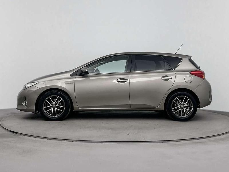 Occasion Toyota Auris Hybrid Limited 136 PK (100 kW) 2015 Grijs (metallic) Hatchback