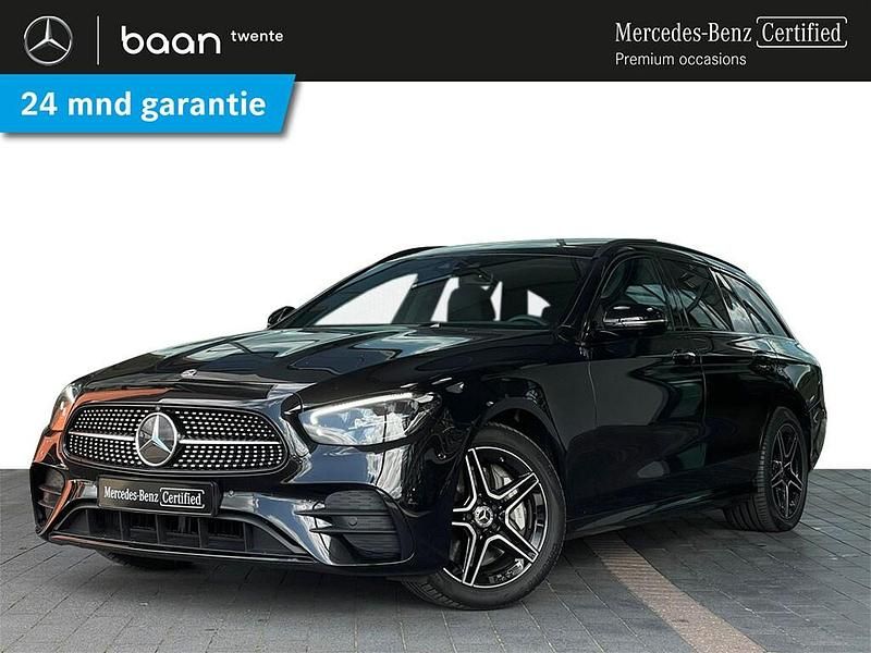 Zwart, metallic lak Gebruikt 2023 Mercedes E300 AMG line Stationwagen | € 49.900 (Eerlijke prijs) - Afbeelding 1/4