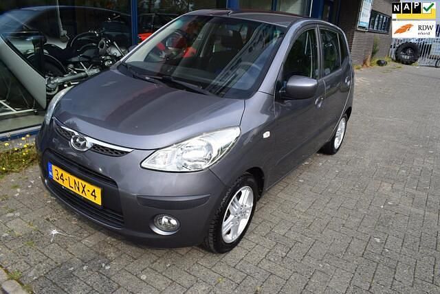 Grijs Gebruikt 2010 Hyundai i10 Dynamiq Hatchback | € 3.250 (Goede deal) - Afbeelding 1/4