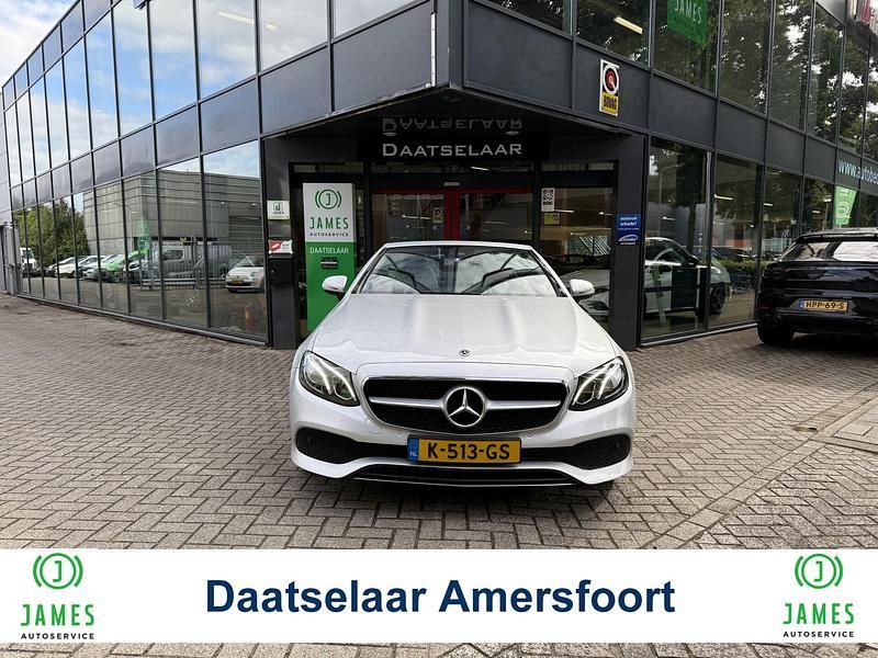Grijs Gebruikt 2018 Mercedes E200 Premium Plus Cabriolet | € 34.744 (Eerlijke prijs) - Afbeelding 1/4