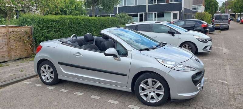 Zilver Gebruikt 2009 Peugeot 207 CC Cabriolet | € 2.199 (Super prijs) - Afbeelding 1/4