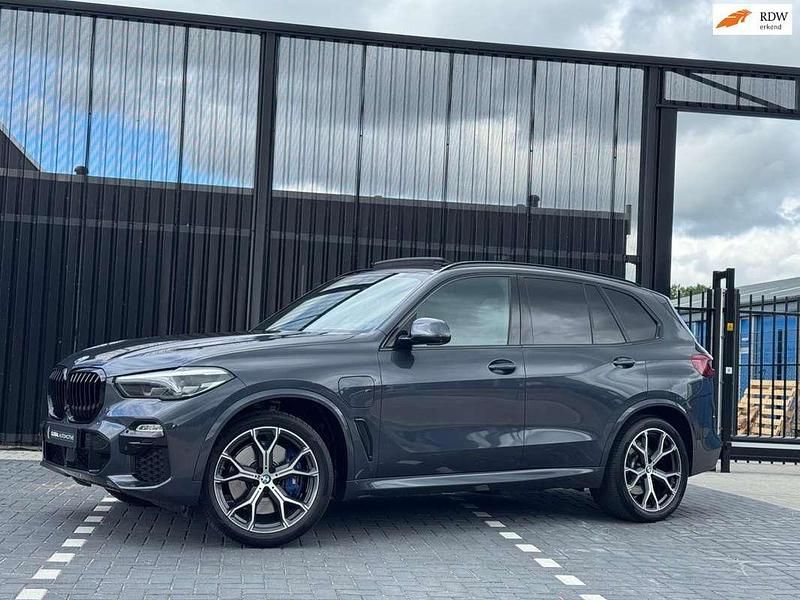 Grijs Gebruikt 2019 BMW X5 Executive SUV | € 49.490 (Iets duurder) - Afbeelding 1/4
