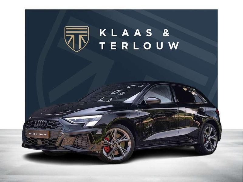 Zwart Gebruikt 2022 Audi A3 Sportback e-tron Competition Sedan | € 32.900 (Eerlijke prijs) - Afbeelding 1/4