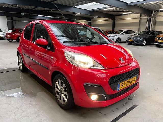 Occasion Peugeot 107 Active 68 PK (50 kW) 2013 Rood Hatchback