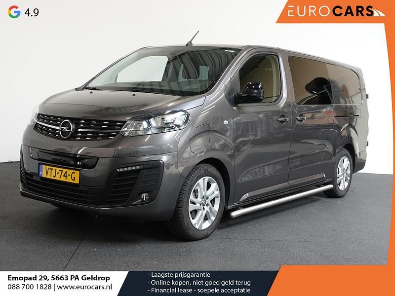 Grijs Gebruikt 2023 Opel Vivaro-e Combi Edition Van | € 33.890 (Duur) - Afbeelding 1/4