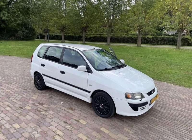 Wit Occasion 2004 Mitsubishi Space Star Comfort Edition MPV | € 1.700 (Eerlijke prijs) - Afbeelding 1/3