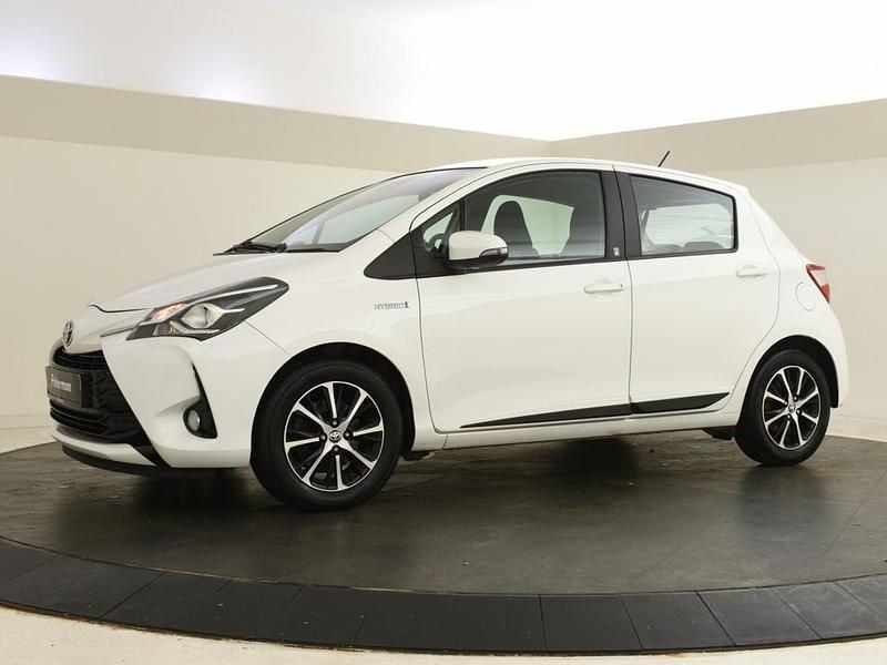 Occasion Toyota Yaris Hybrid Team 101 PK (74 kW) 2018 Wit Hatchback