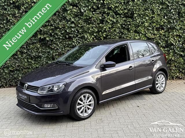 Grijs Occasion 2015 VW Polo LOUNGE Hatchback | € 9.499 (Eerlijke prijs) - Afbeelding 1/4