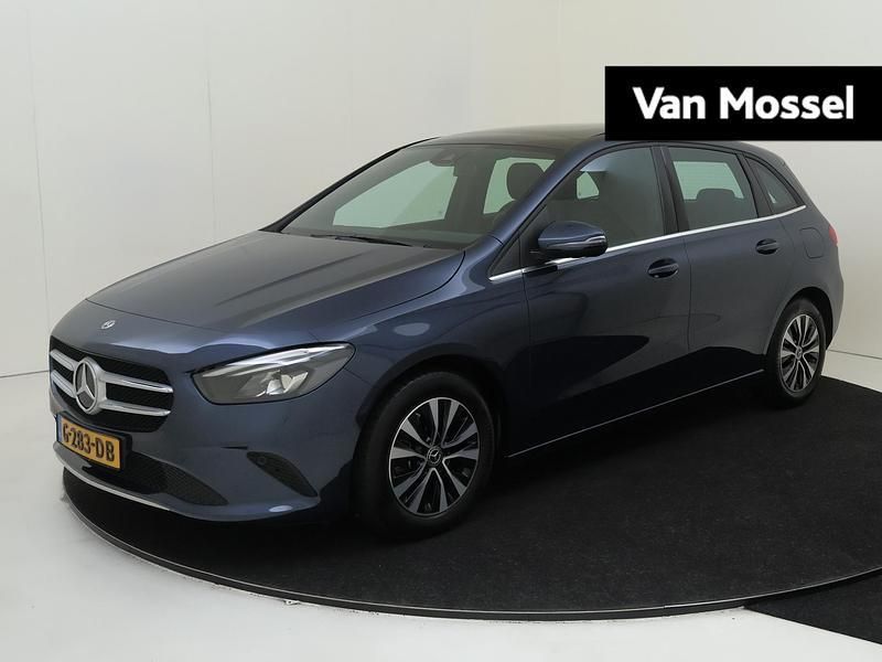 Blauw Gebruikt 2019 Mercedes B180 Business MPV | € 27.935 (Duur) - Afbeelding 1/4