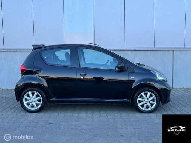 Occasion Toyota Aygo Sport 68 PK (50 kW) 2006 Zwart Hatchback