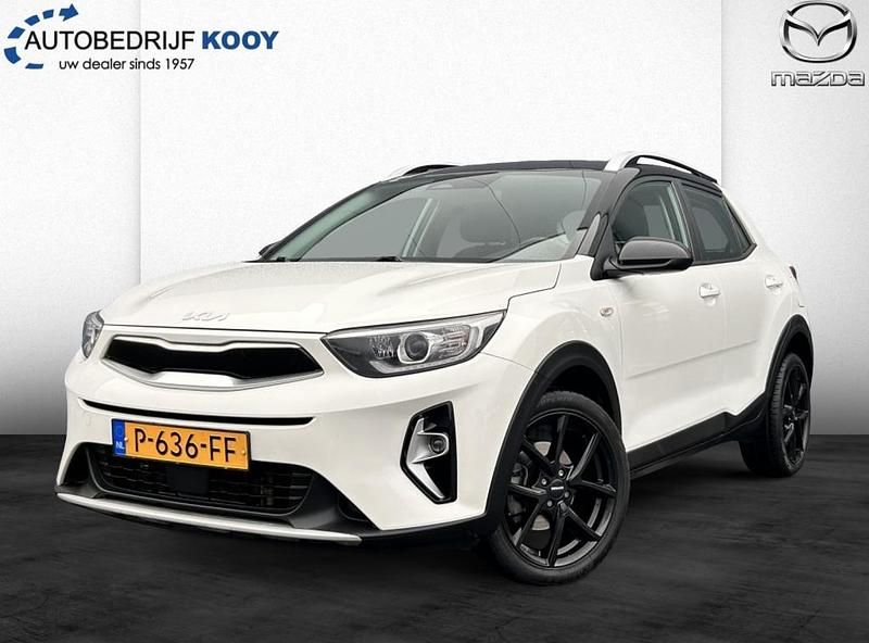 Wit Occasion 2022 Kia Stonic SUV | € 16.895 (Goede deal) - Afbeelding 1/4